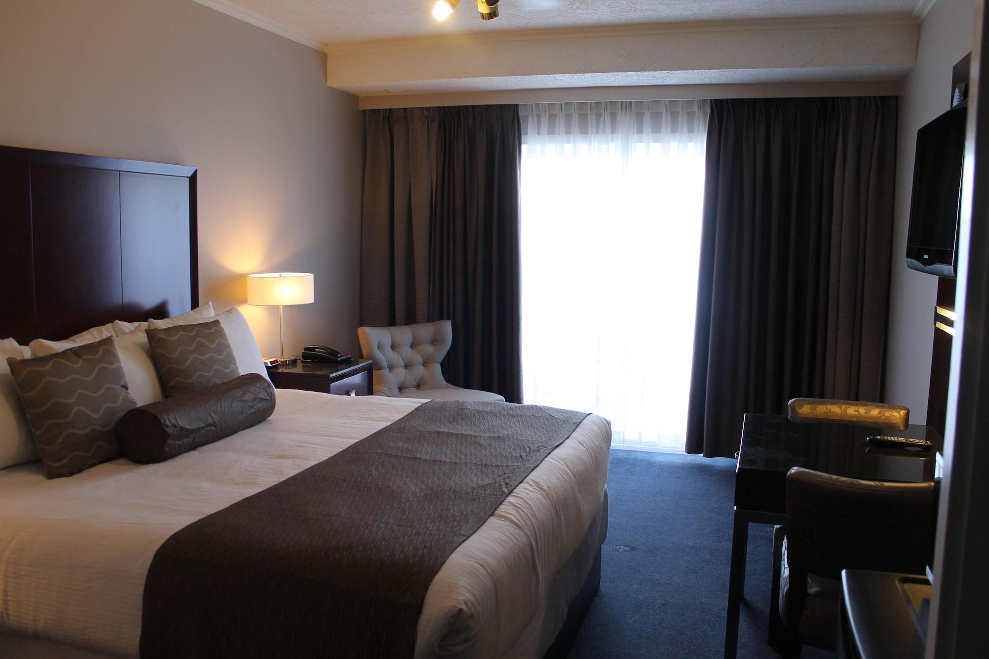 Capital City Center Hotel Виктория Экстерьер фото
