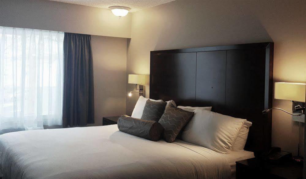 Capital City Center Hotel Виктория Экстерьер фото