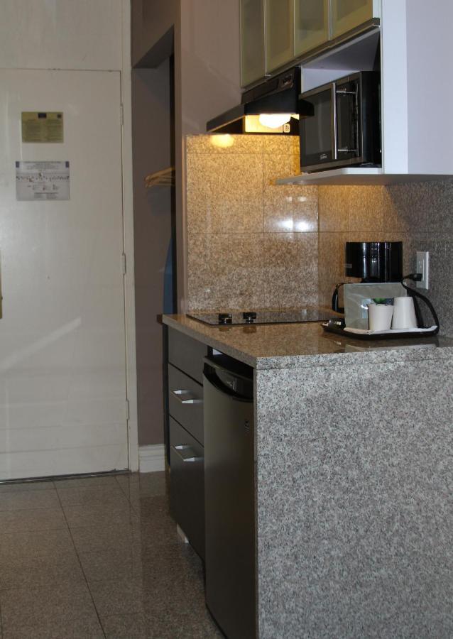 Capital City Center Hotel Виктория Экстерьер фото